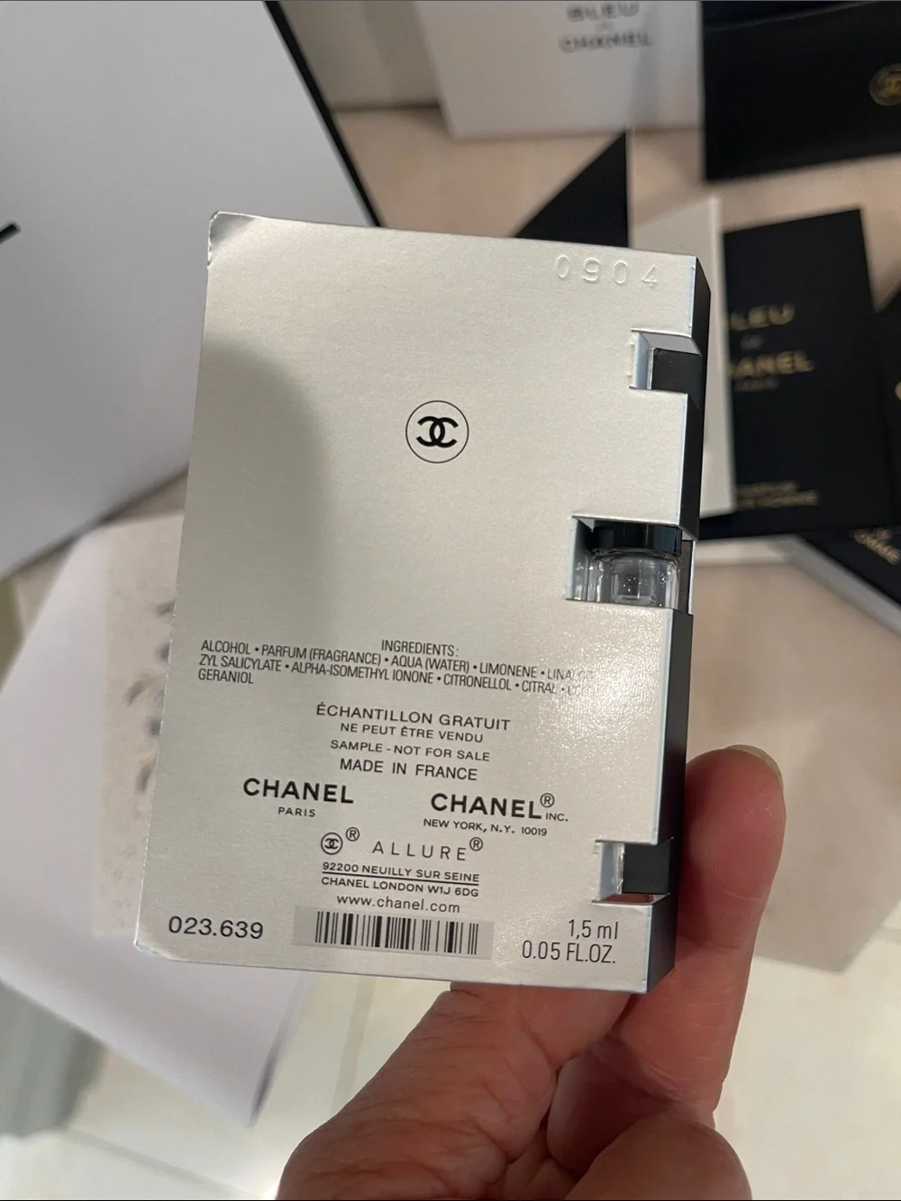 CHANEL Men’s White Gift Packaging with Leather Black Card Holder